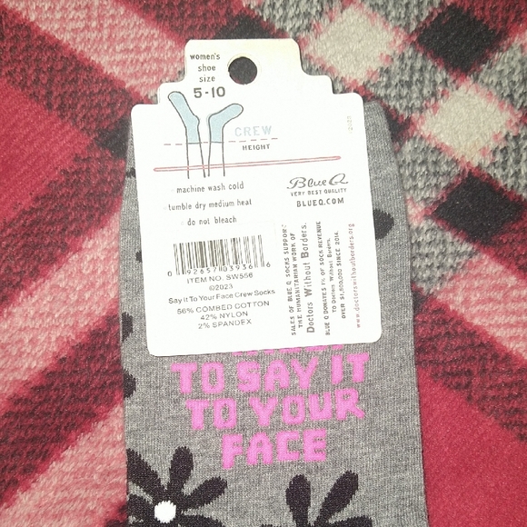 2 Pair Of Socks - Picture 7 of 10